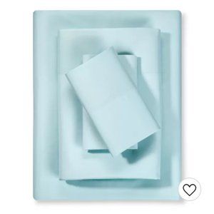 Set of Room Essentials Microfiber Twin sheets